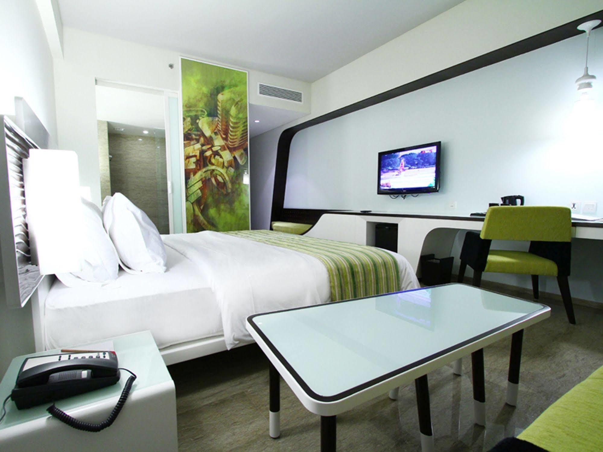 Sensa Hotel Bandung Esterno foto